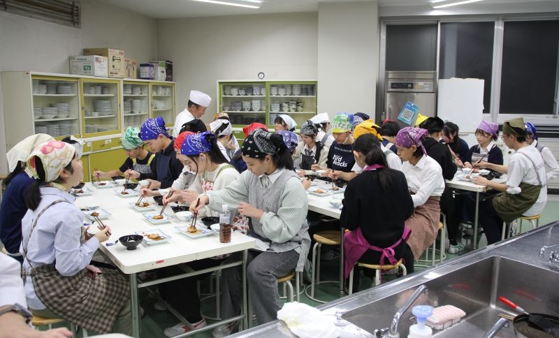 081028 特別調理実習 (100).JPG
